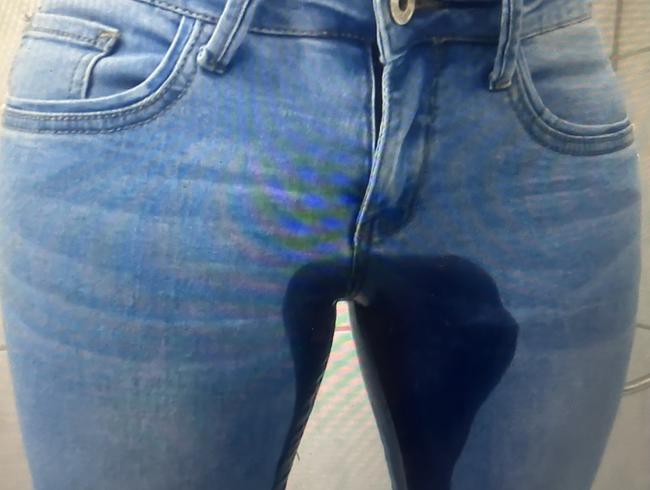 Pissing in the jeans